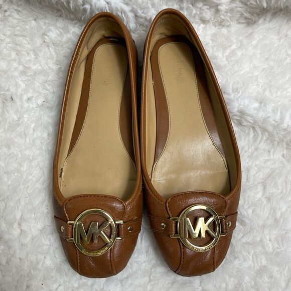 Michael Kors Fulton leather tan slip on flats with gold tone logo accent SZ7.5M - Picture 1 of 10